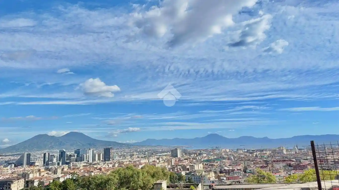 Appartamento in vendita a Napoli