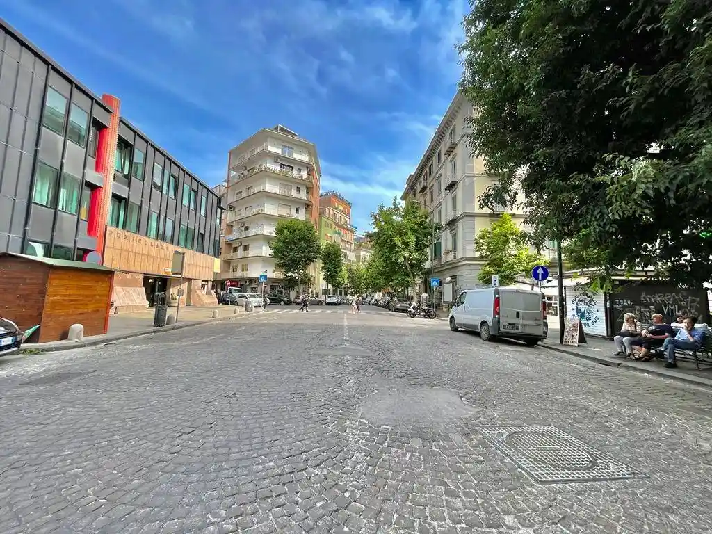 Appartamento in vendita a Napoli