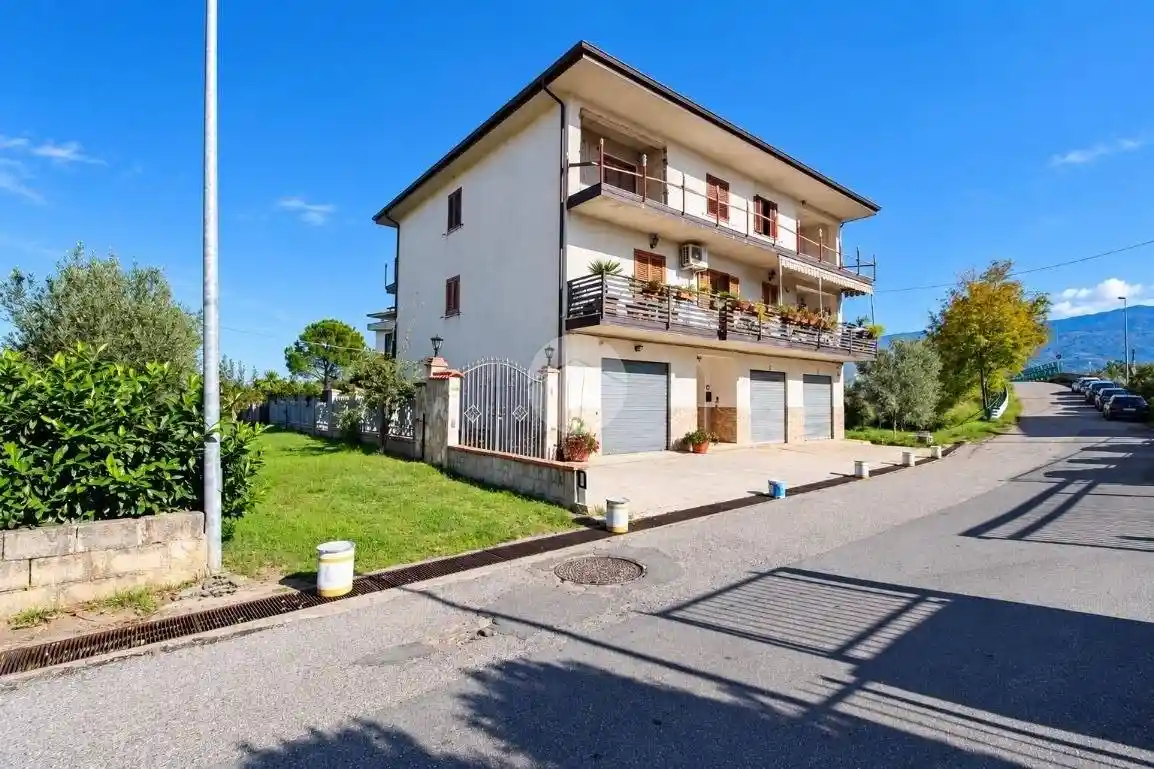 Appartamento in vendita a Montalto Uffugo