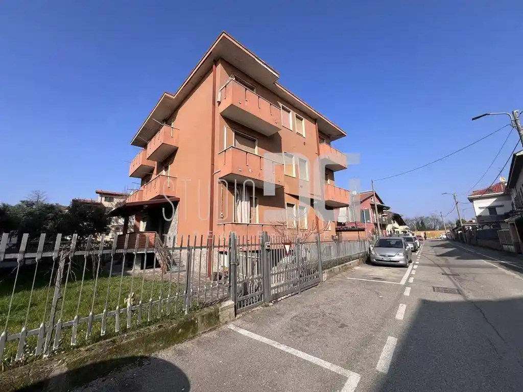 Appartamento in vendita a Limbiate