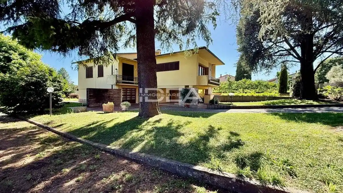 Villa in vendita a Capannori
