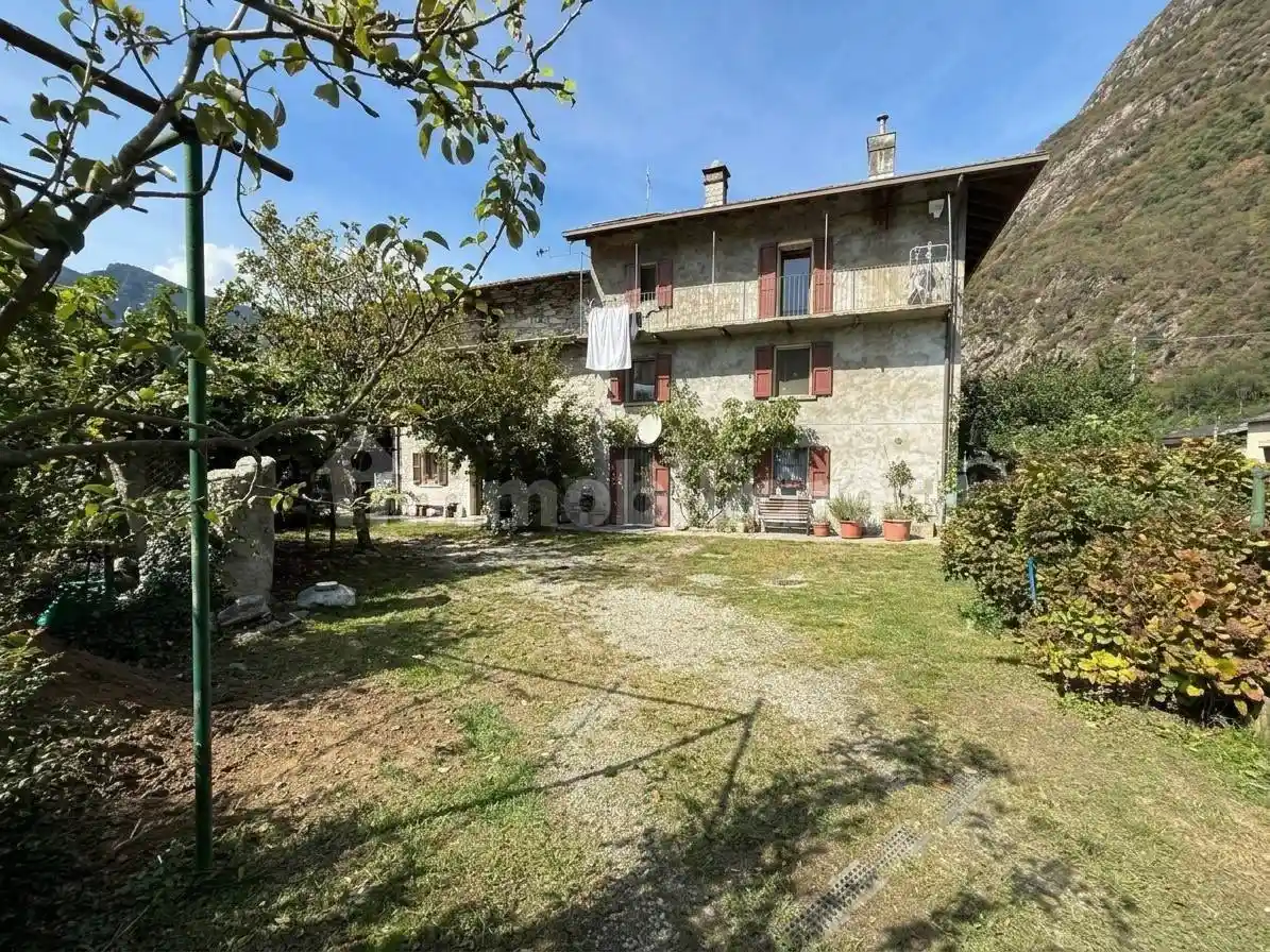 Casa indipendente in vendita a Samolaco