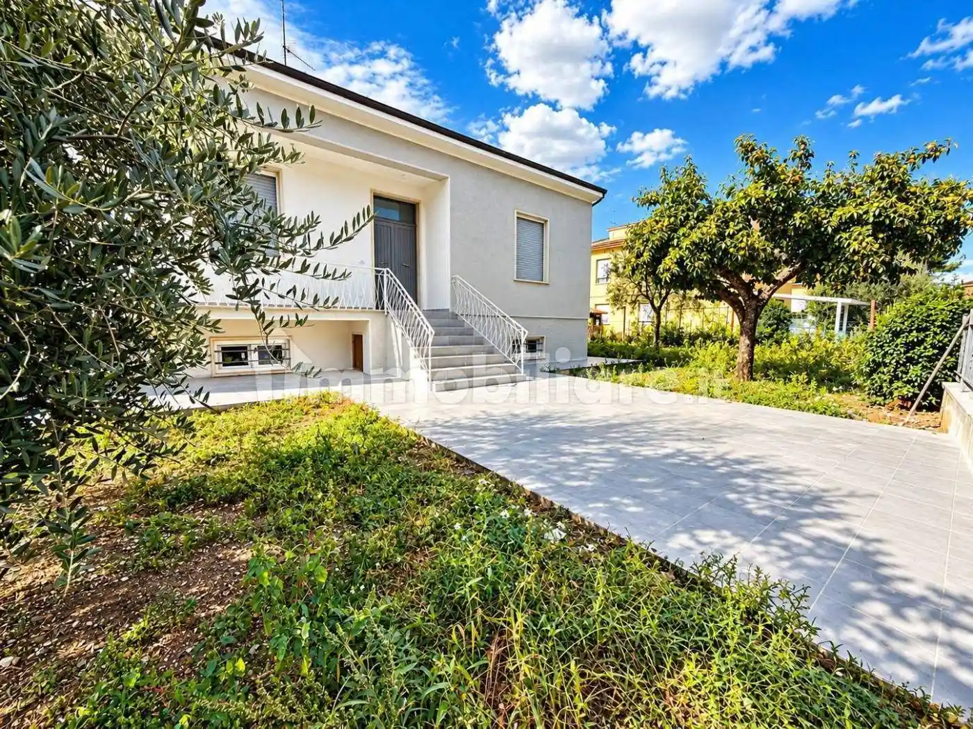 Casa indipendente in vendita a Foligno