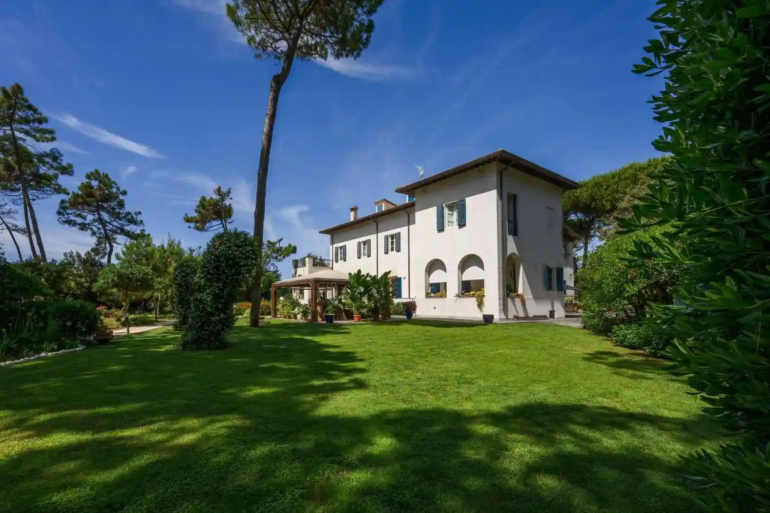 Villa in vendita a Montignoso