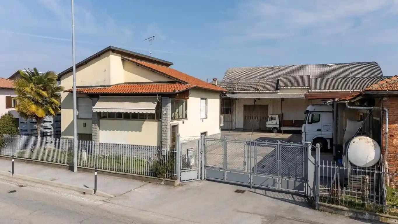 Casa indipendente in vendita a Verzuolo