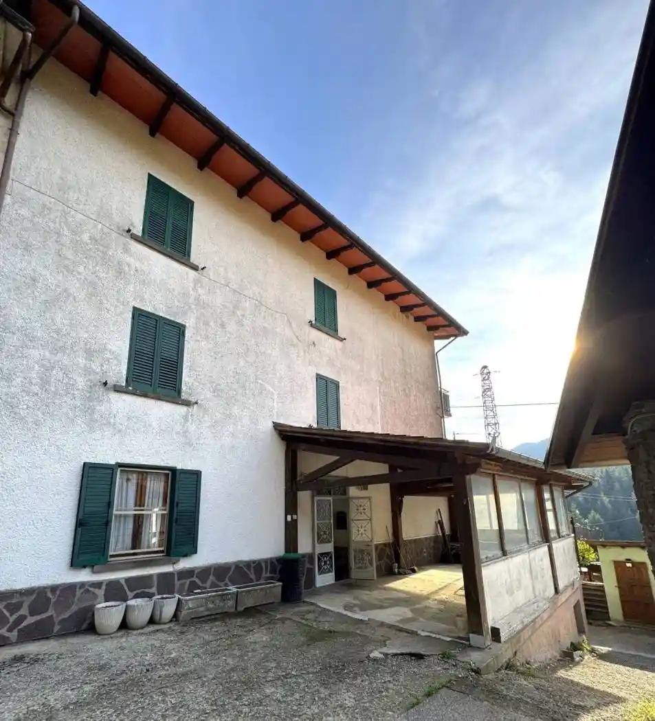 Casa indipendente in vendita a Vernio