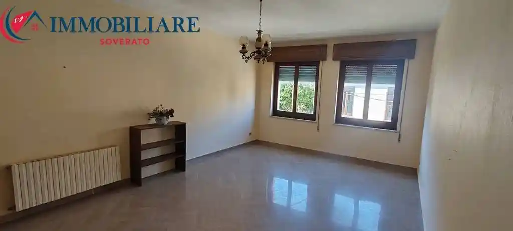 Appartamento in vendita a Davoli