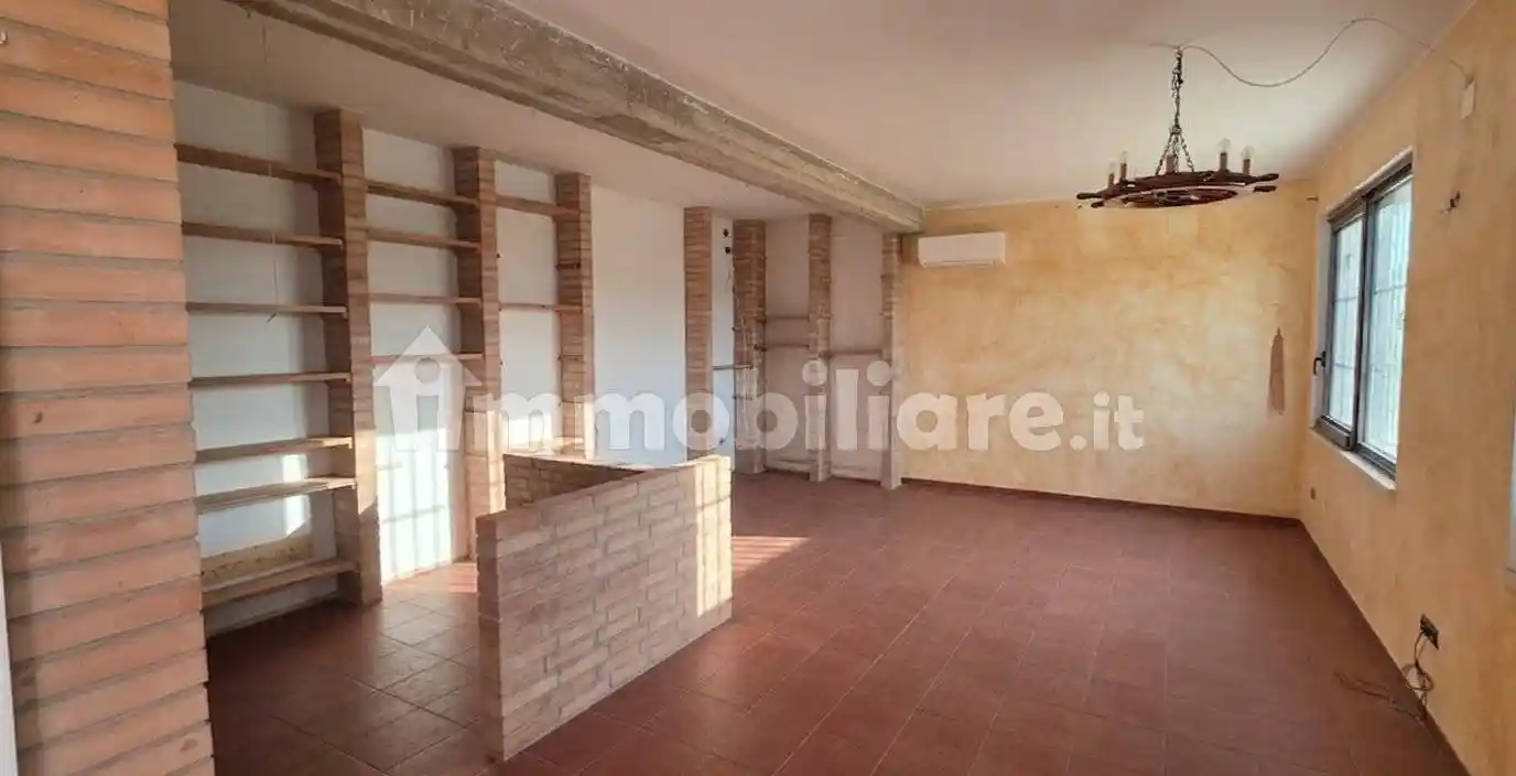 Villa in vendita a Torricella Sicura