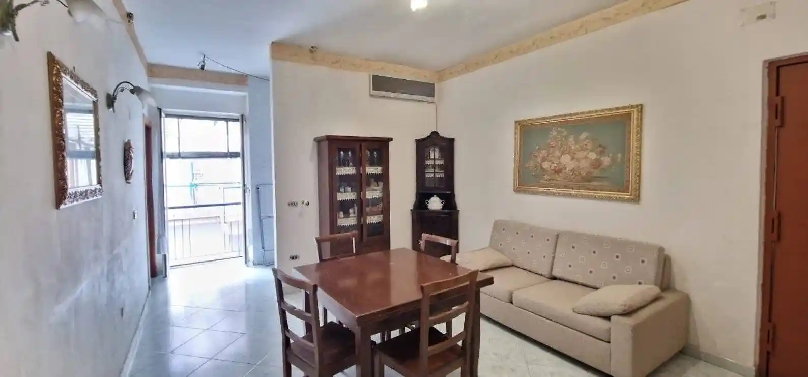 Appartamento in vendita a Napoli