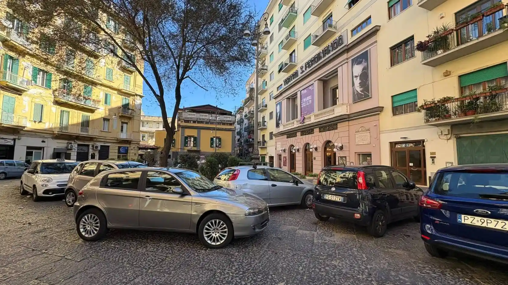 Appartamento in vendita a Napoli