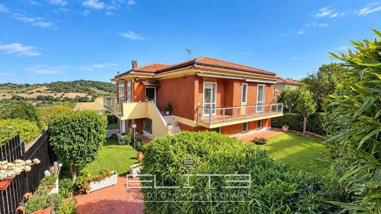 Villa in vendita a Ancona