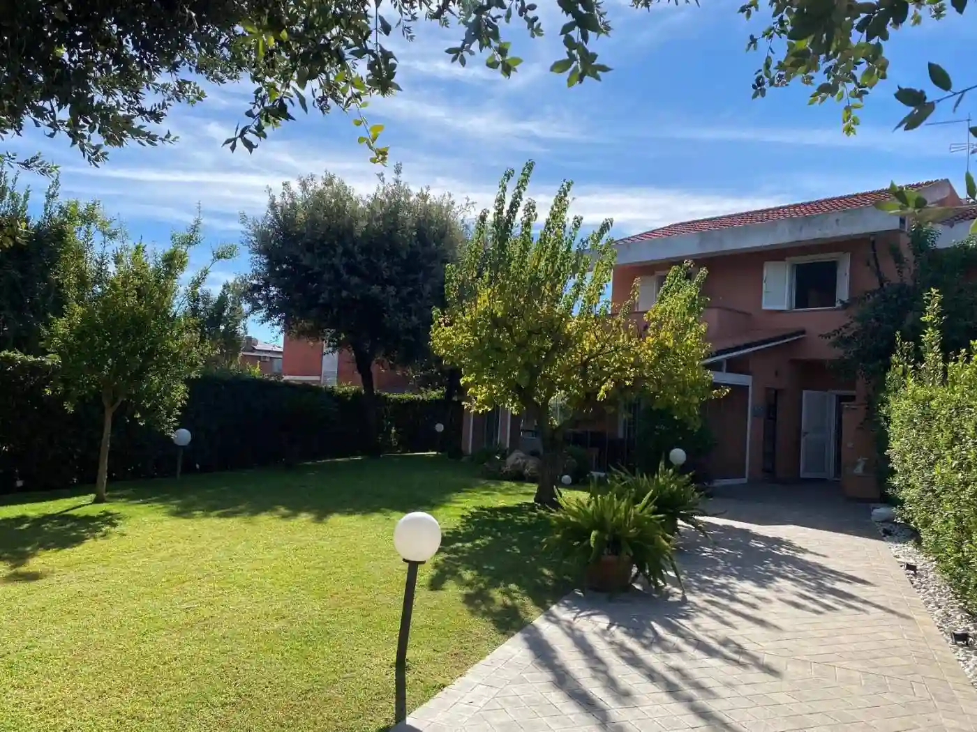 Villa - foto 2