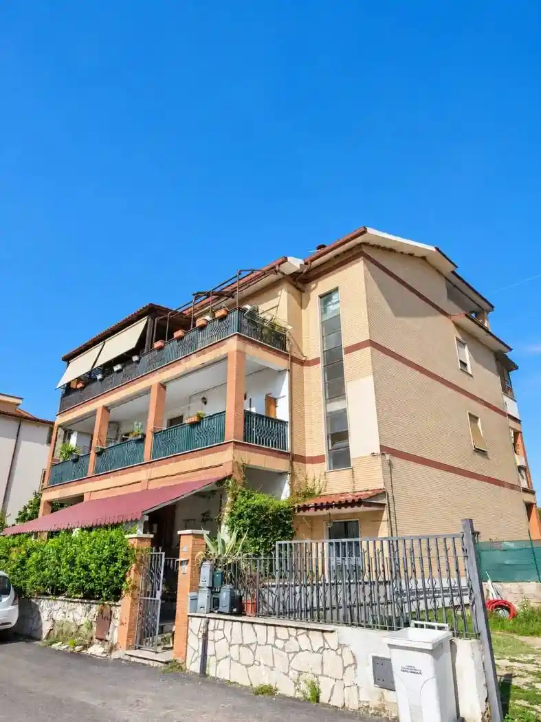 Appartamento in vendita a Guidonia Montecelio