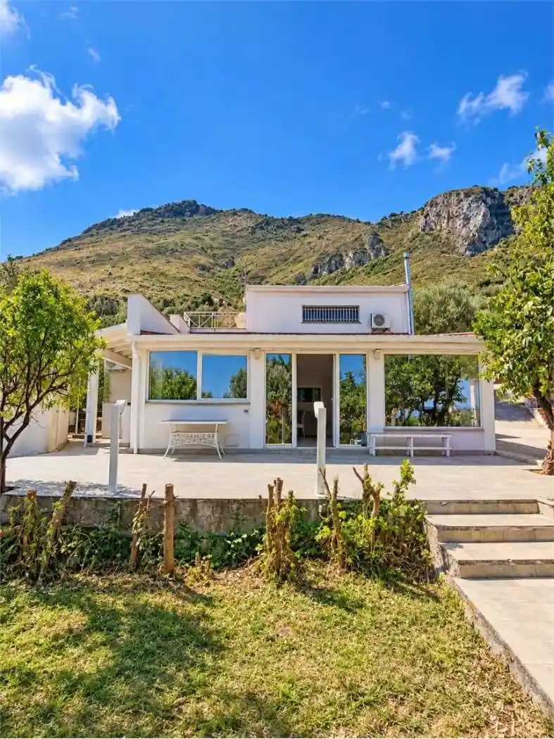Villa in affitto a Carini