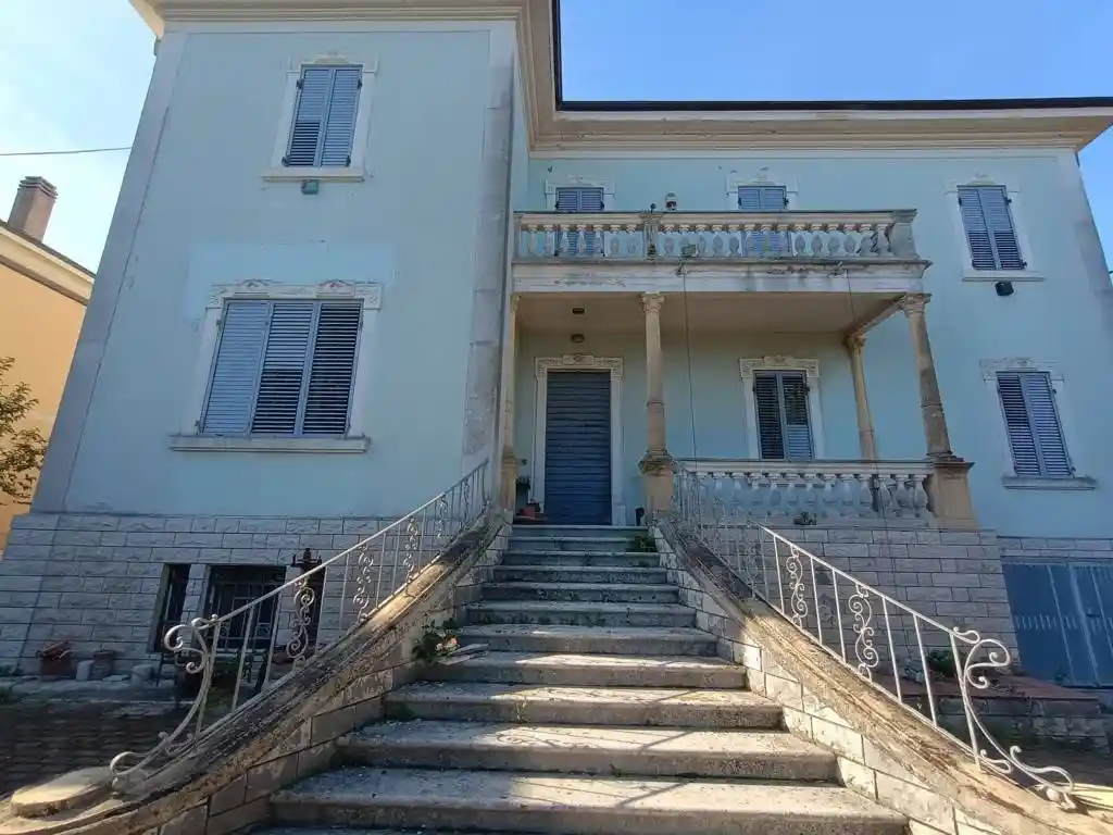 Villa in vendita a Fano