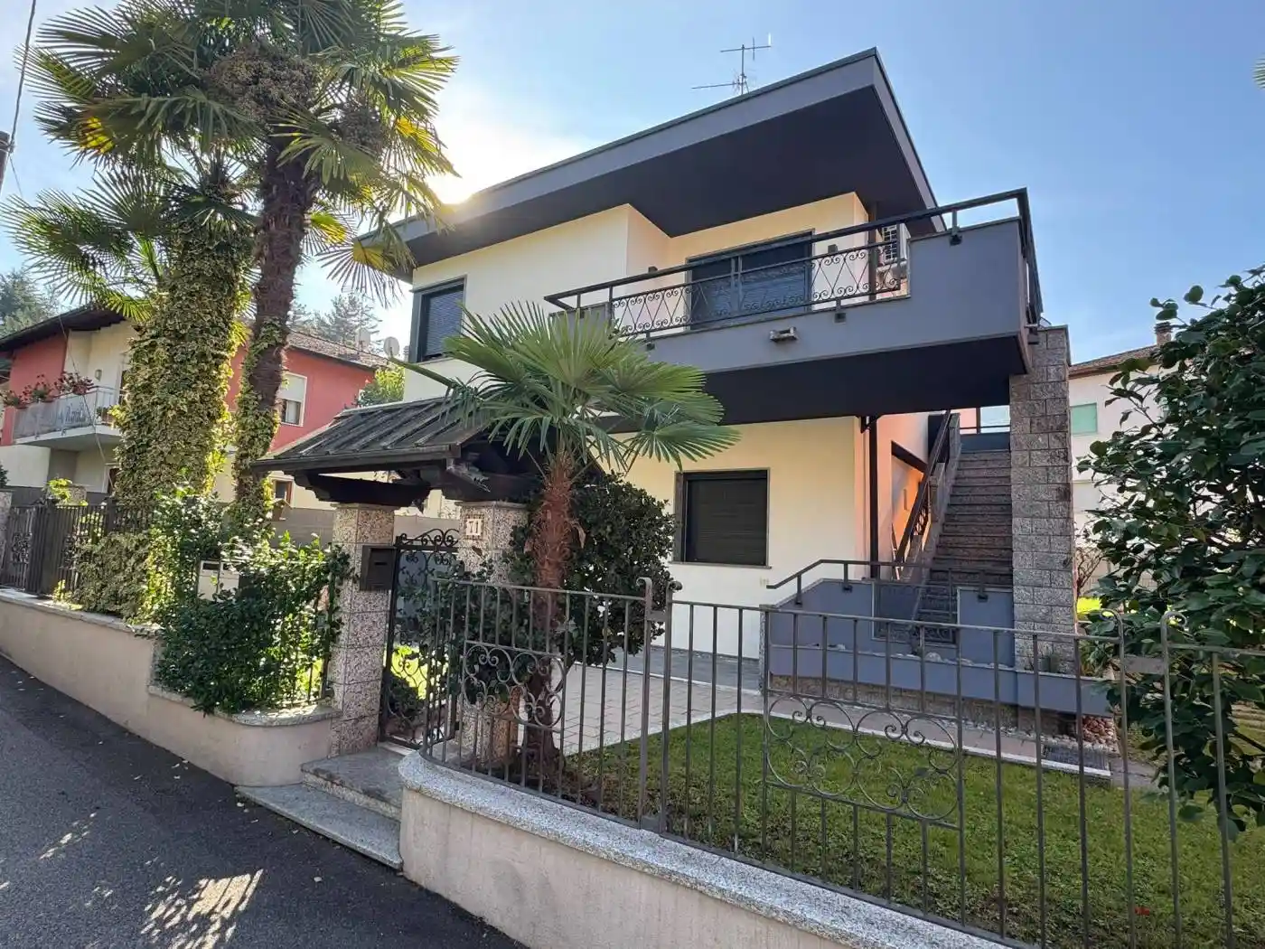 Appartamento in affitto a Lavena Ponte Tresa