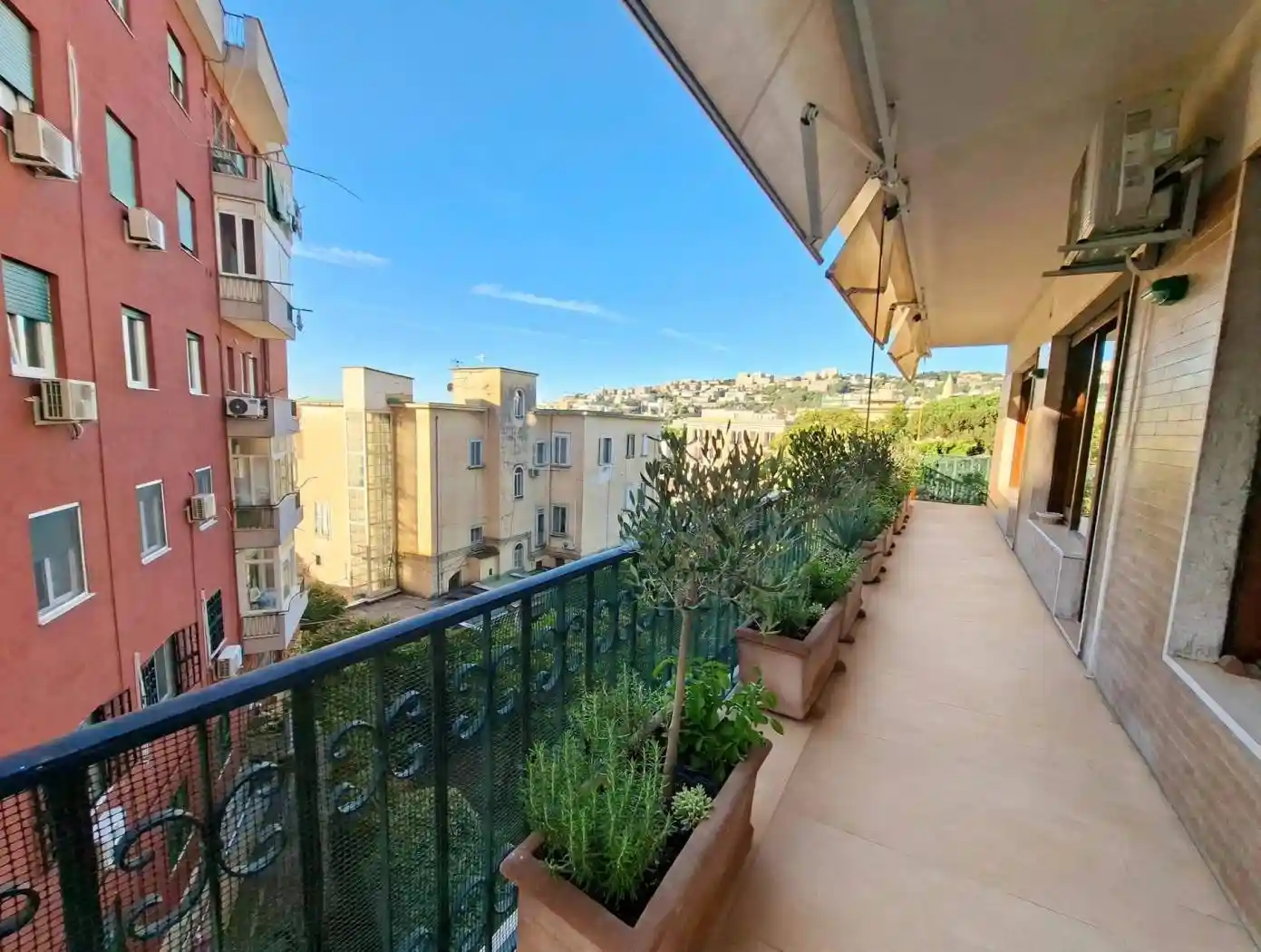 Appartamento in affitto a Napoli
