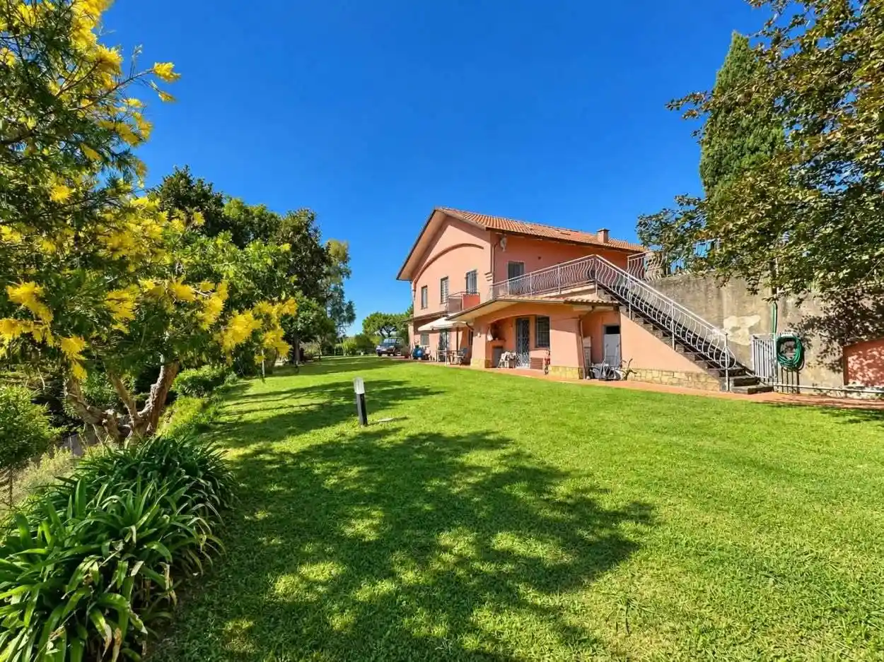 Villa in vendita a Fosdinovo