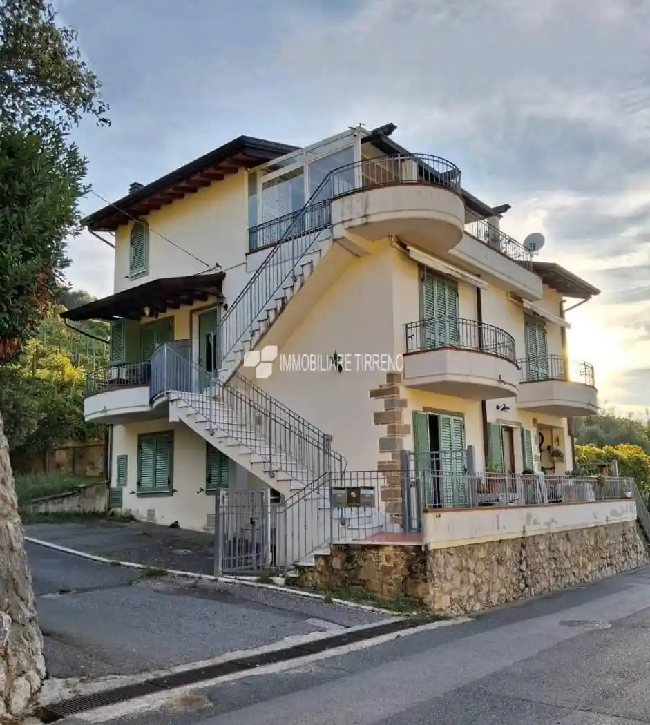 Appartamento in vendita a Massa