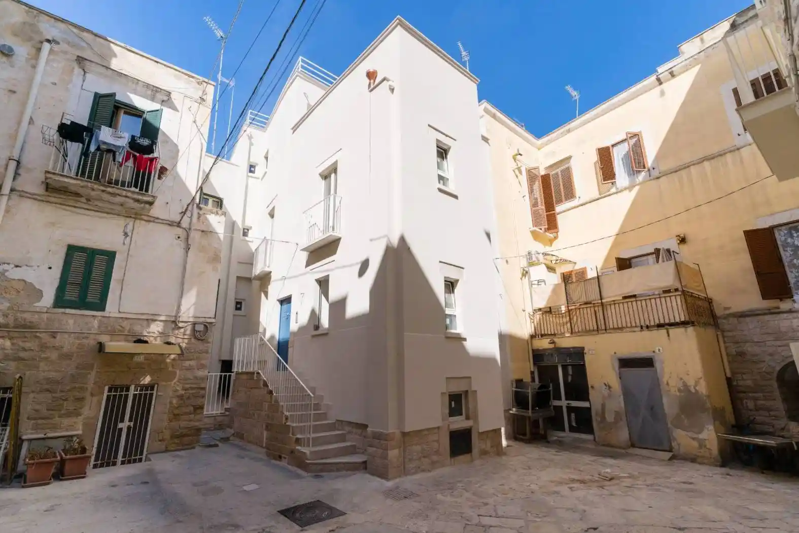 Palazzo - Edificio in vendita a Trani