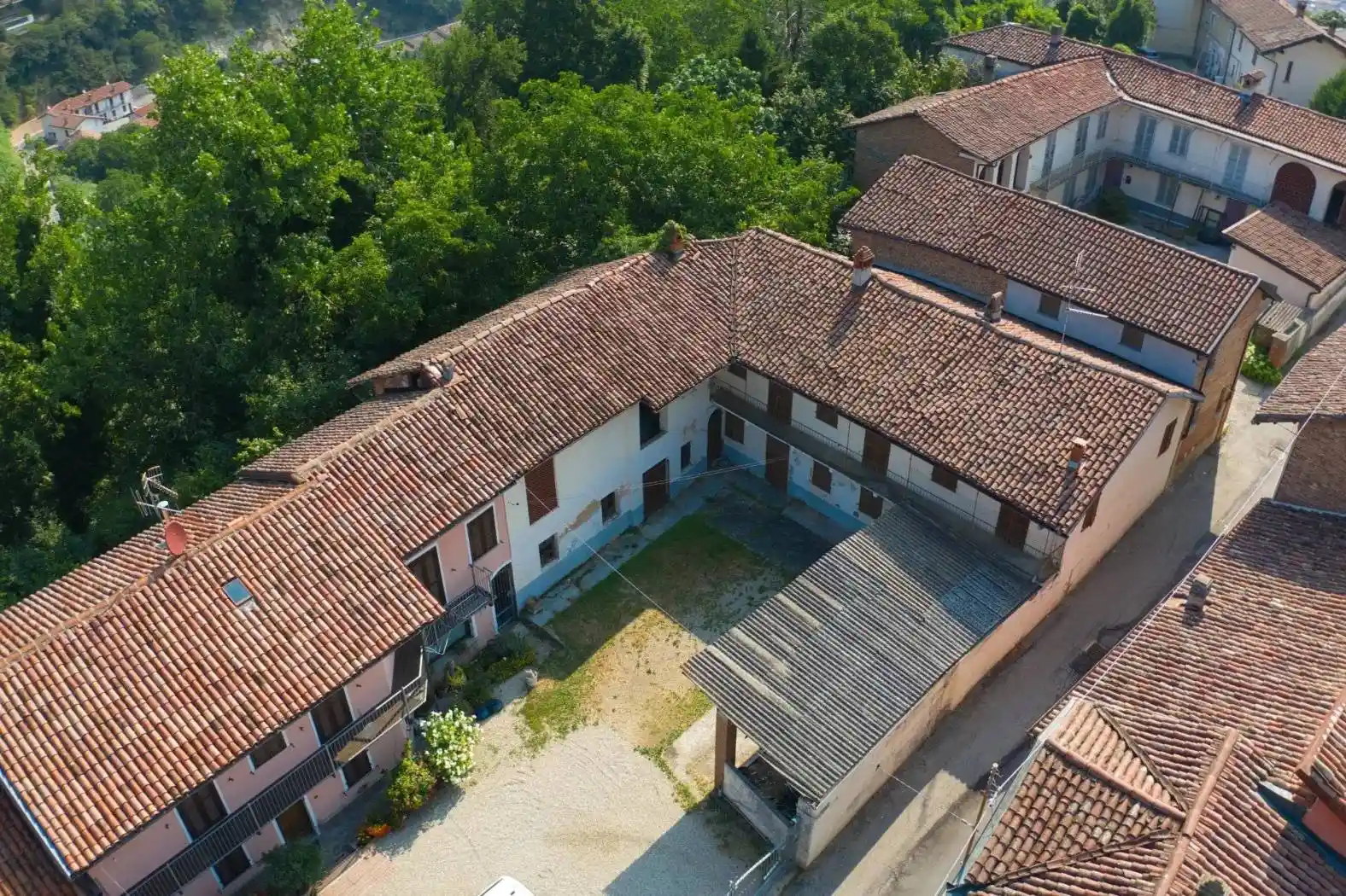 Casa indipendente in vendita a Monticello d'Alba