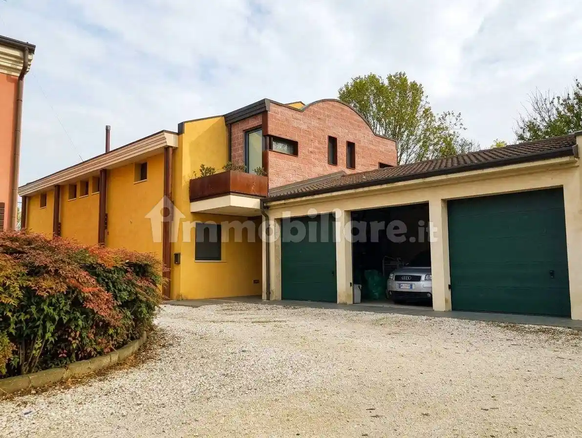 Villa in vendita a San Giacomo delle Segnate