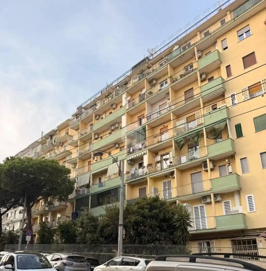 Appartamento in vendita a Napoli