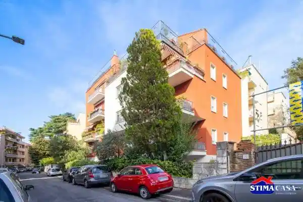 Appartamento in vendita a Roma
