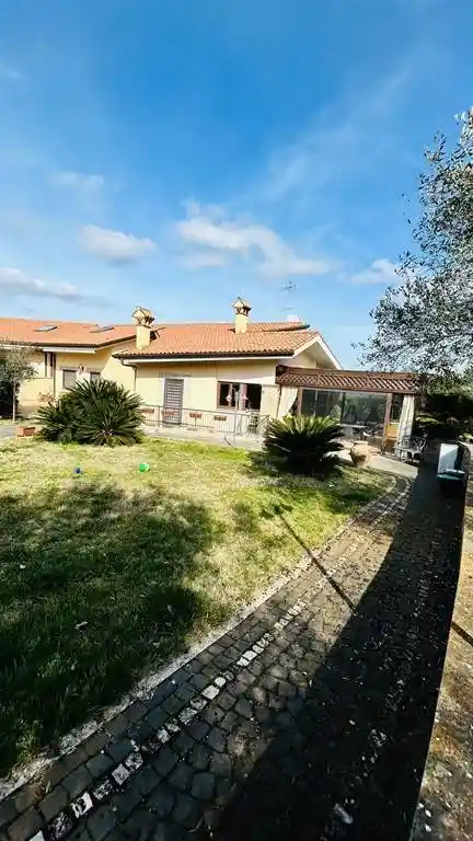 Villa in vendita a Frascati