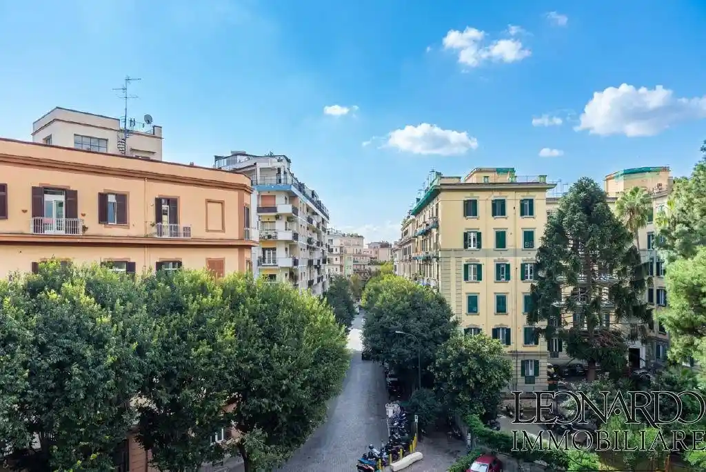 Appartamento in vendita a Napoli