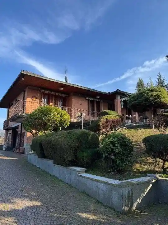 Villa in vendita a Asti