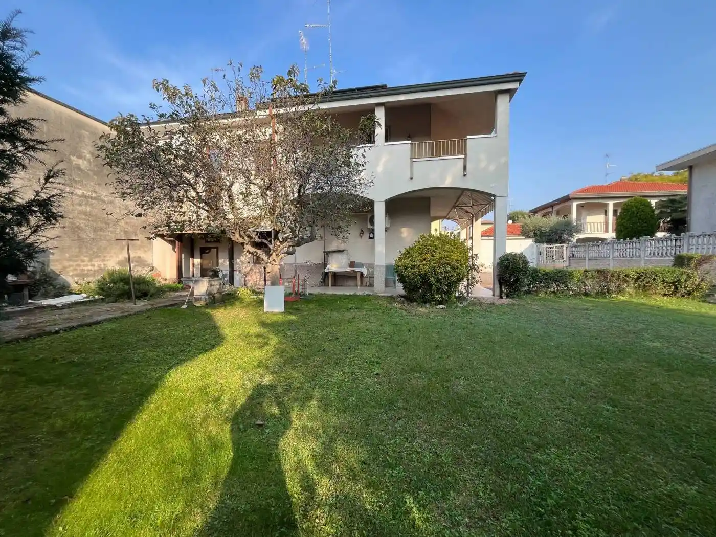 Villa in vendita a Busto Arsizio