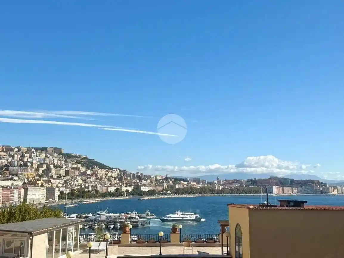Appartamento in vendita a Napoli