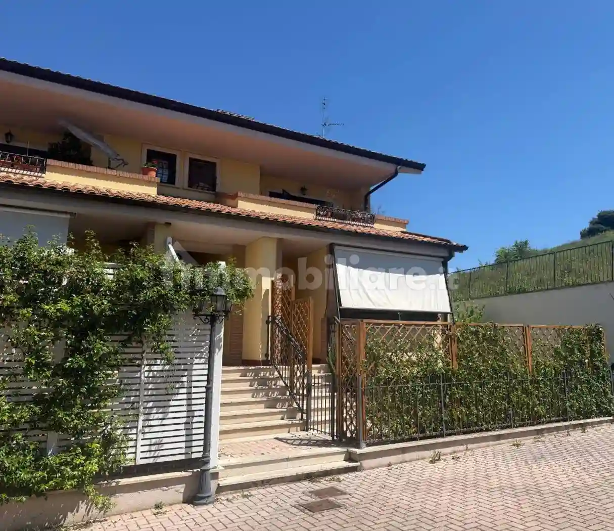 Villa - foto 2