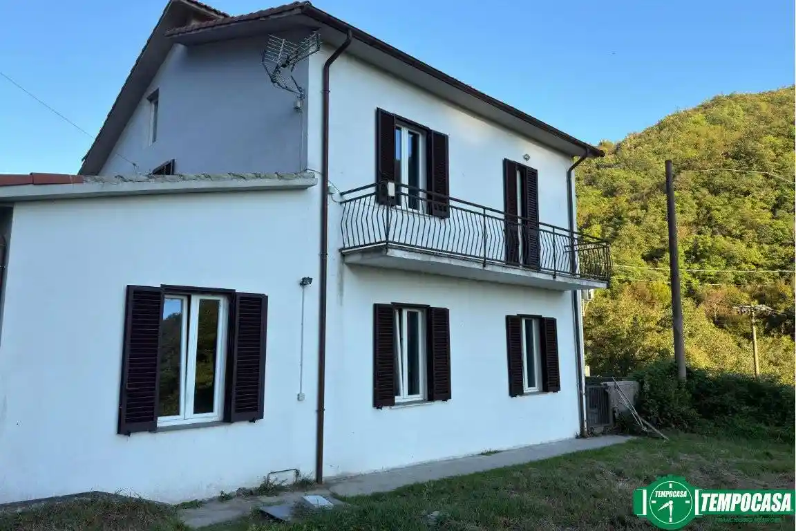Villa in vendita a Licciana Nardi
