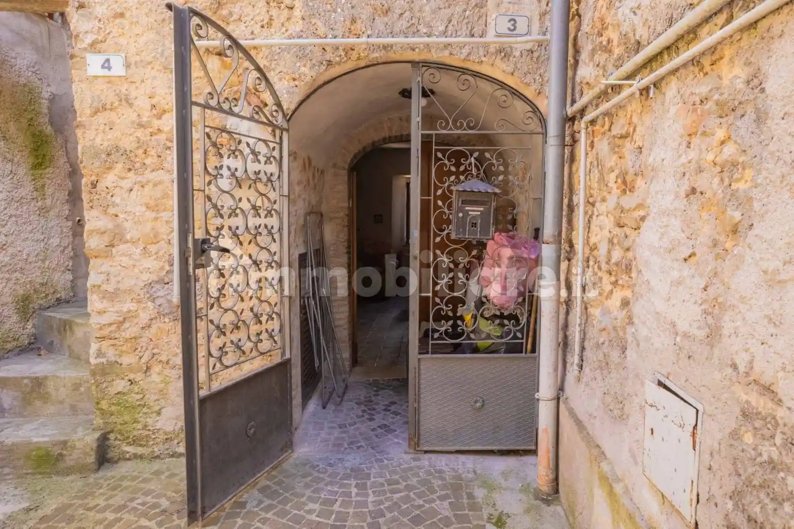 Casa indipendente in vendita a Rocca Sinibalda