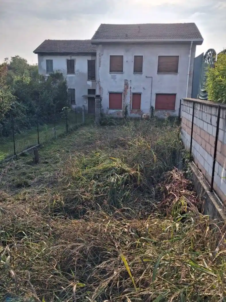 Casa indipendente in vendita a Garbagnate Milanese