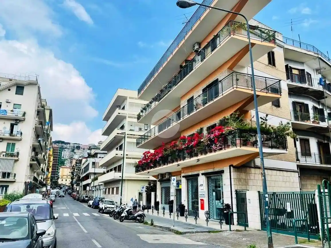 Appartamento in affitto a Napoli