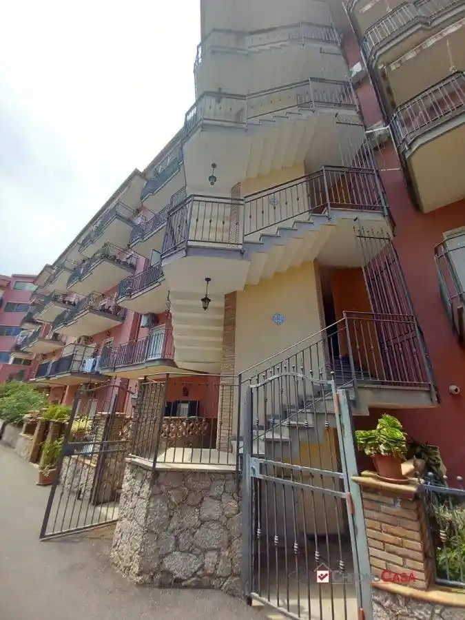 Appartamento in affitto a Roccalumera