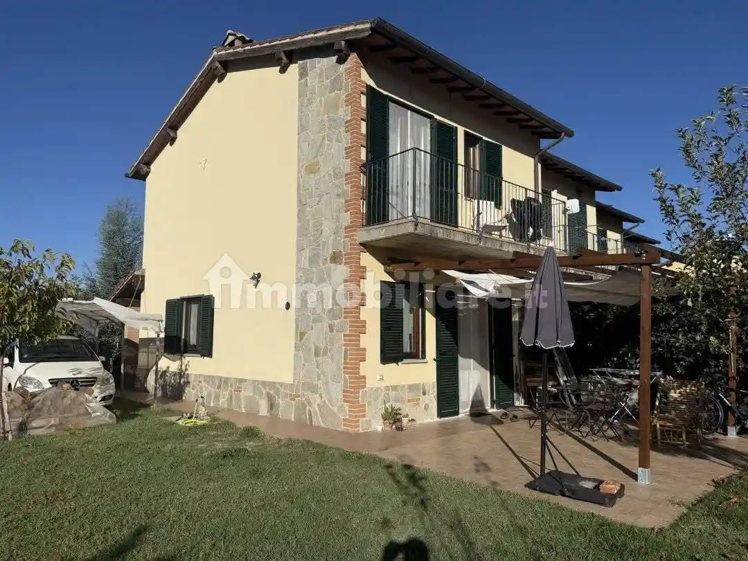 Villa in vendita a Tuoro sul Trasimeno