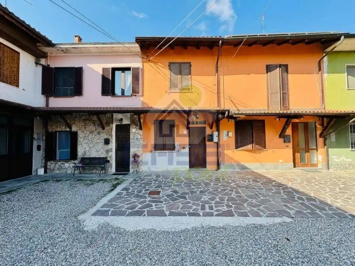 Casa indipendente in vendita a Gerenzago