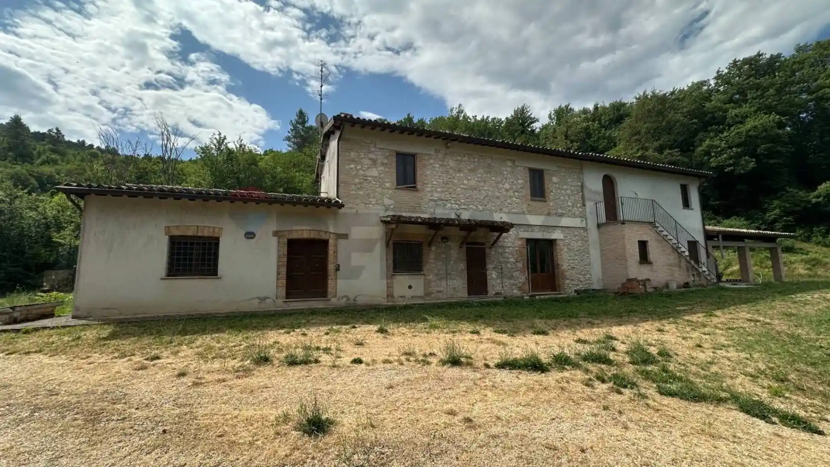Rustico - Casale in vendita a Foligno