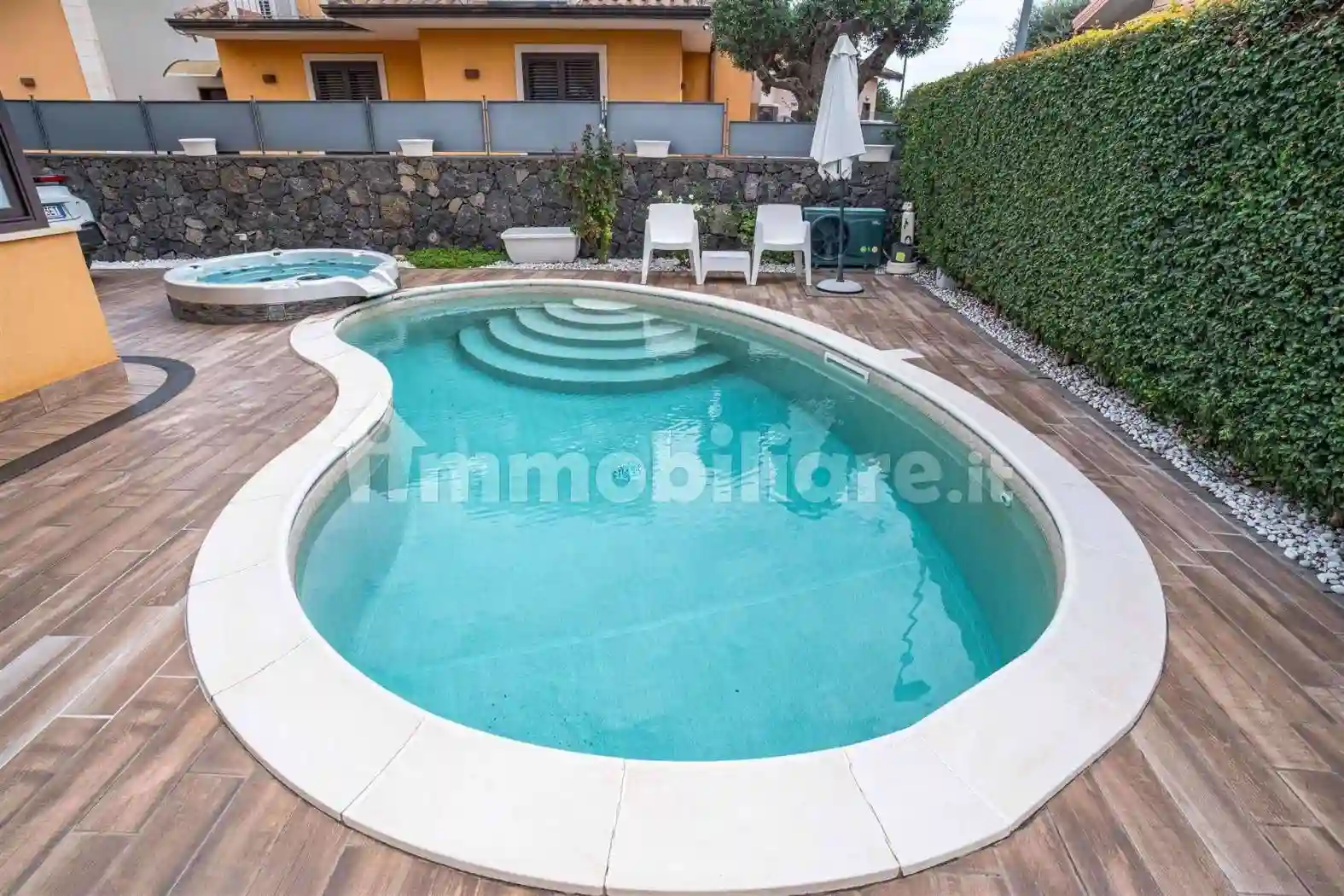 Villa - foto 2