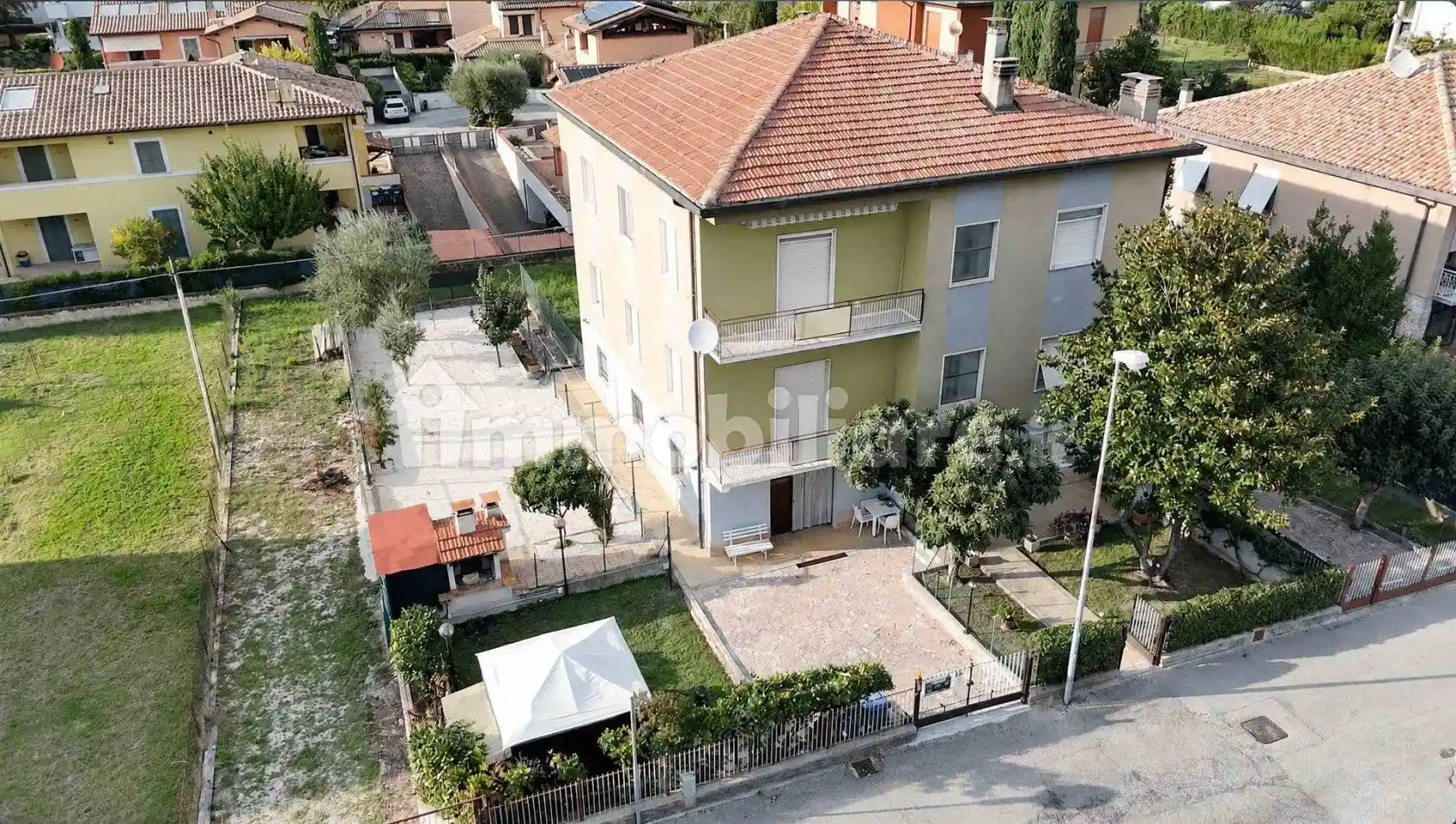 Villa in vendita a Foligno