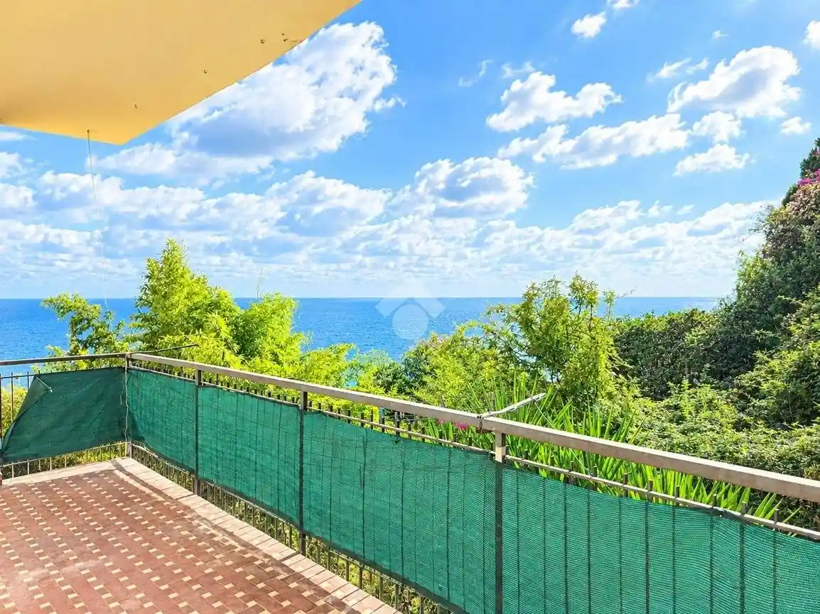 Appartamento in vendita a Riva Ligure
