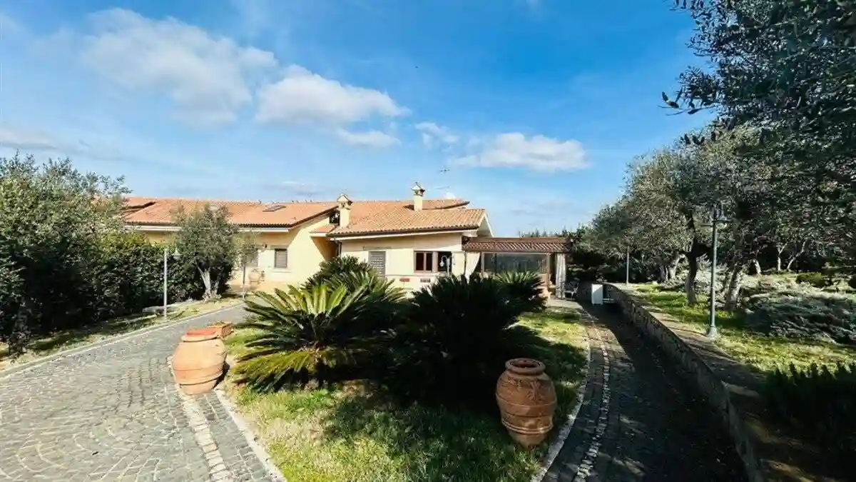 Villa - foto 2
