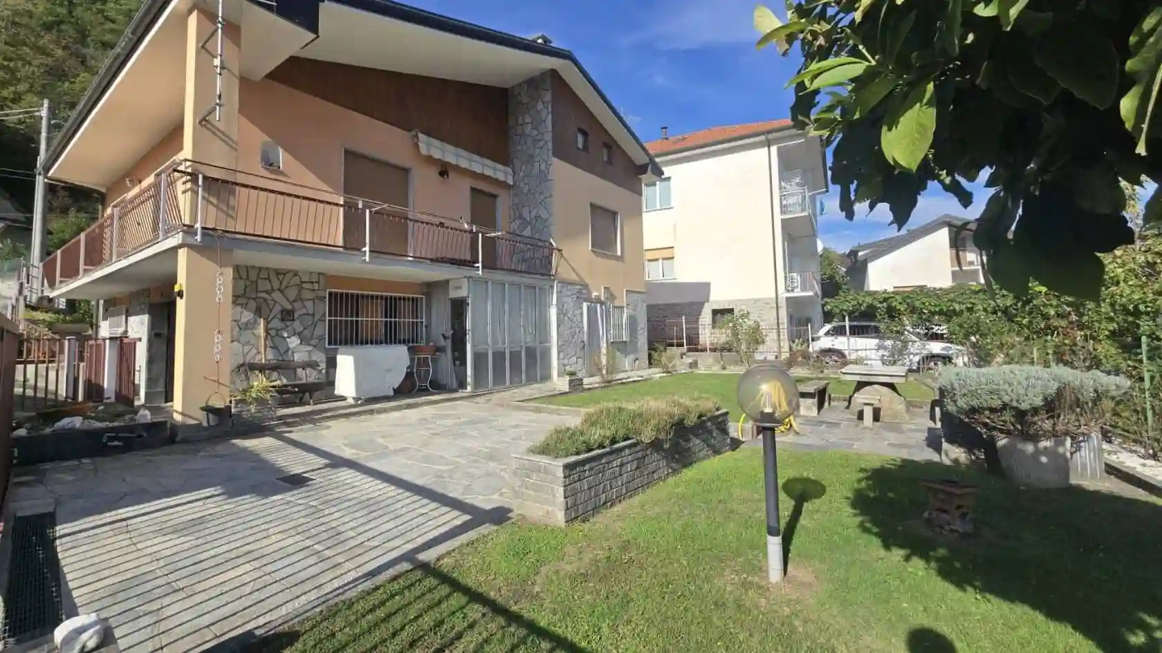 Villa - foto 2