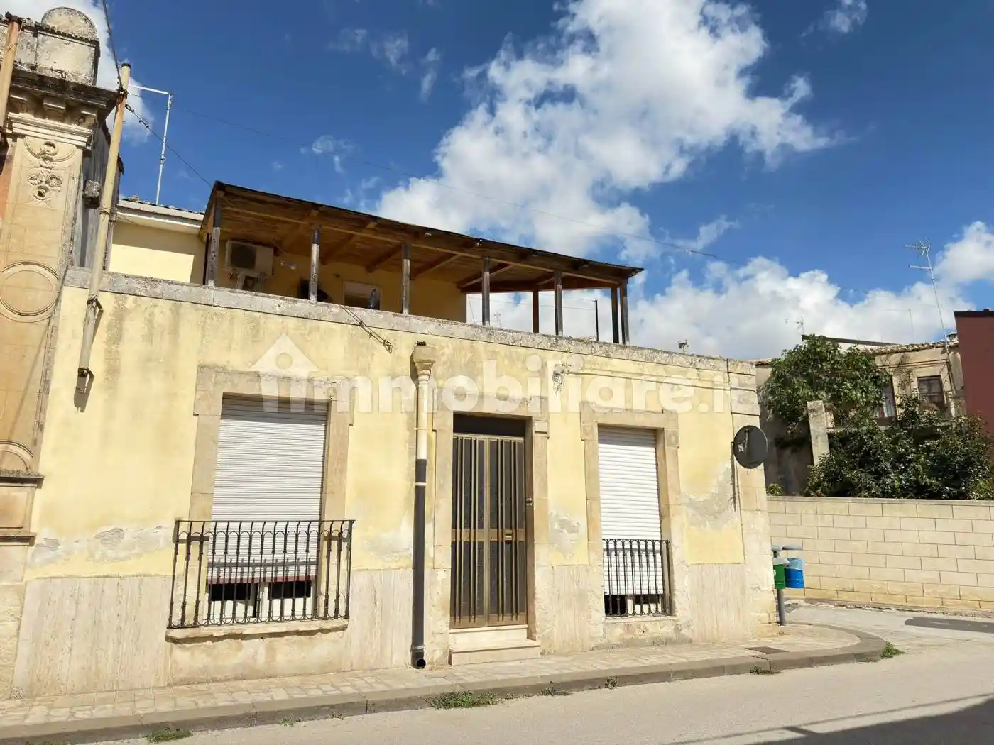 Casa indipendente in vendita a Ferla