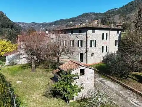 Villa in vendita a Pescaglia