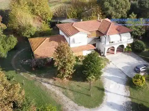 Villa in vendita a Pietrasanta